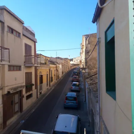 Casa Leone Noto